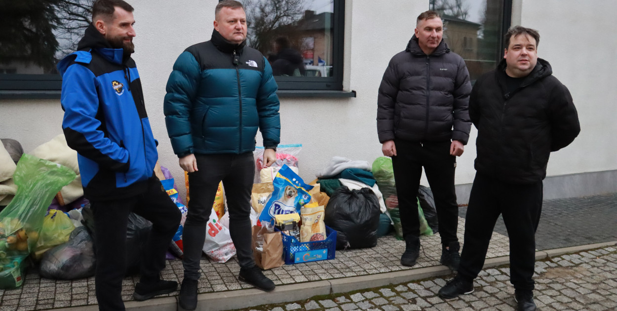 Fotorelacja: Finał akcji „Świąteczna Paka dla Zwierzaka” w Myszkowie