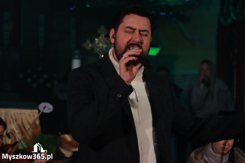 Fotorelacja: Koncert Kolęd w Myszkowie z Eweliną Flintą i Myszkovia Band