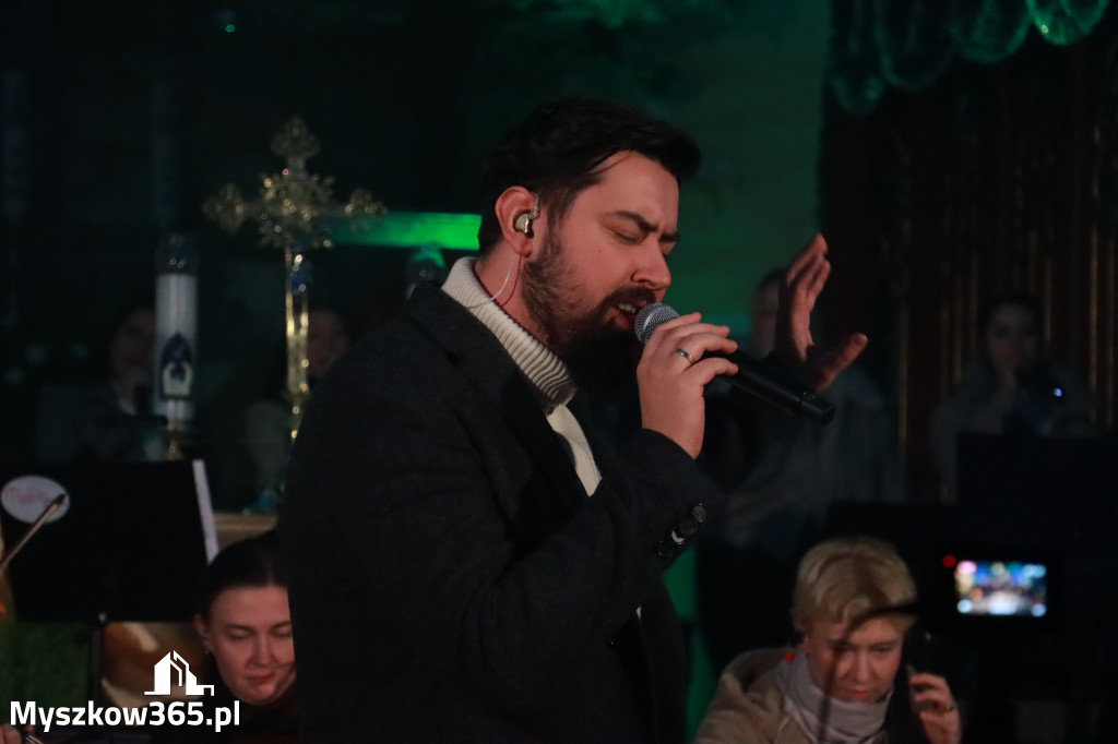Fotorelacja: Koncert Kolęd w Myszkowie z Eweliną Flintą i Myszkovia Band