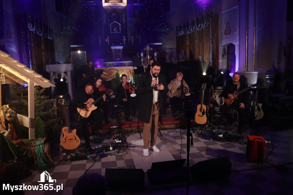 Fotorelacja: Koncert Kolęd w Myszkowie z Eweliną Flintą i Myszkovia Band