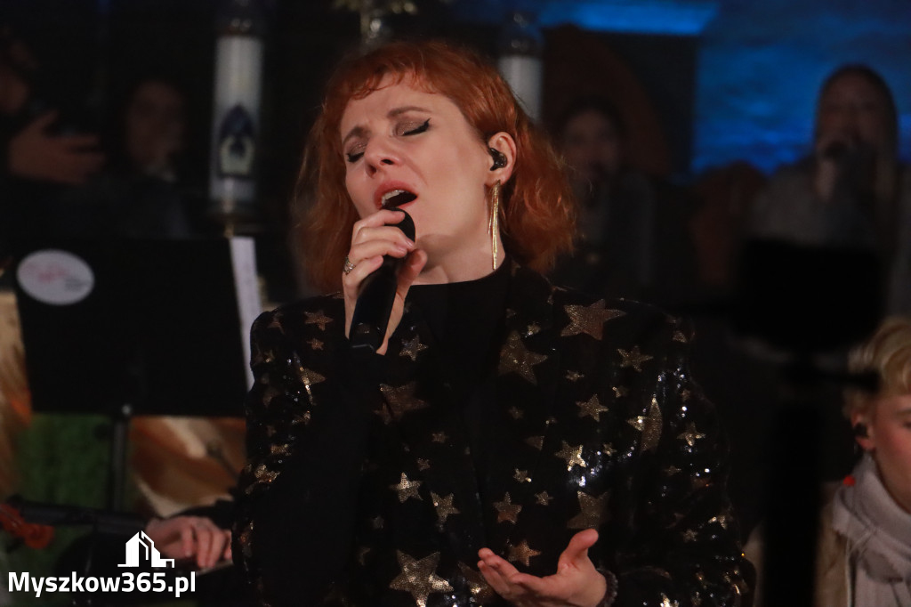 Fotorelacja: Koncert Kolęd w Myszkowie z Eweliną Flintą i Myszkovia Band