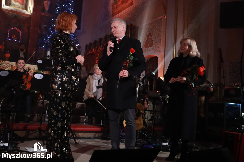 Fotorelacja: Koncert Kolęd w Myszkowie z Eweliną Flintą i Myszkovia Band
