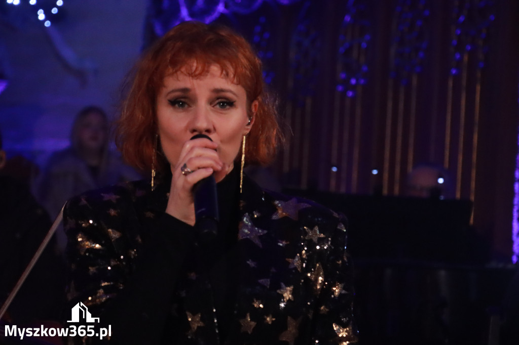 Fotorelacja: Koncert Kolęd w Myszkowie z Eweliną Flintą i Myszkovia Band