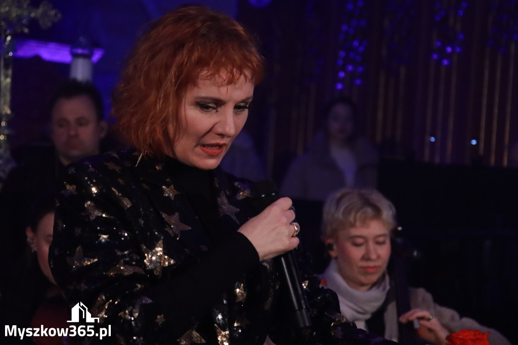 Fotorelacja: Koncert Kolęd w Myszkowie z Eweliną Flintą i Myszkovia Band
