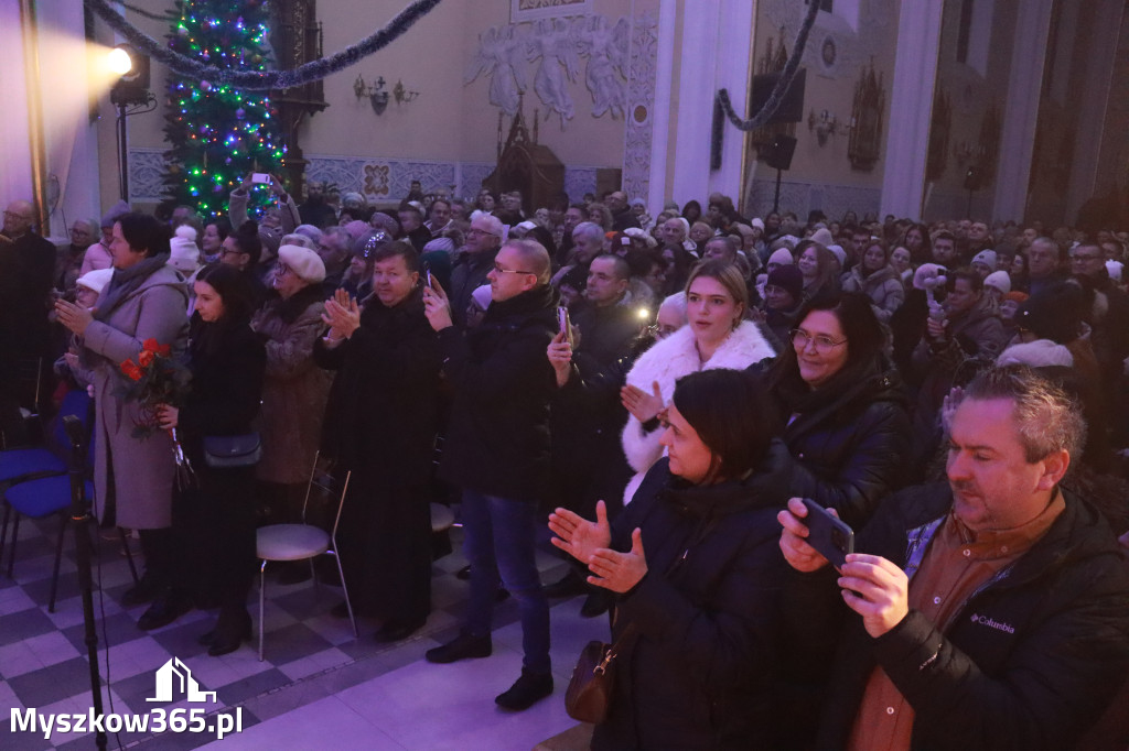 Fotorelacja: Koncert Kolęd w Myszkowie z Eweliną Flintą i Myszkovia Band