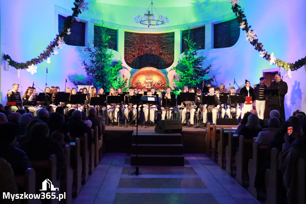Fotorelacja: Koncert Noworoczny w Pińczycach