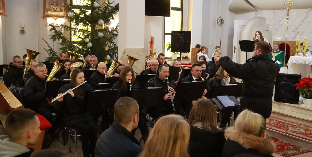Fotorelacja: Koncert ŚWIĄTECZNO-NOWOROCZNY Orkiestry Dętej OSP Żelisławice