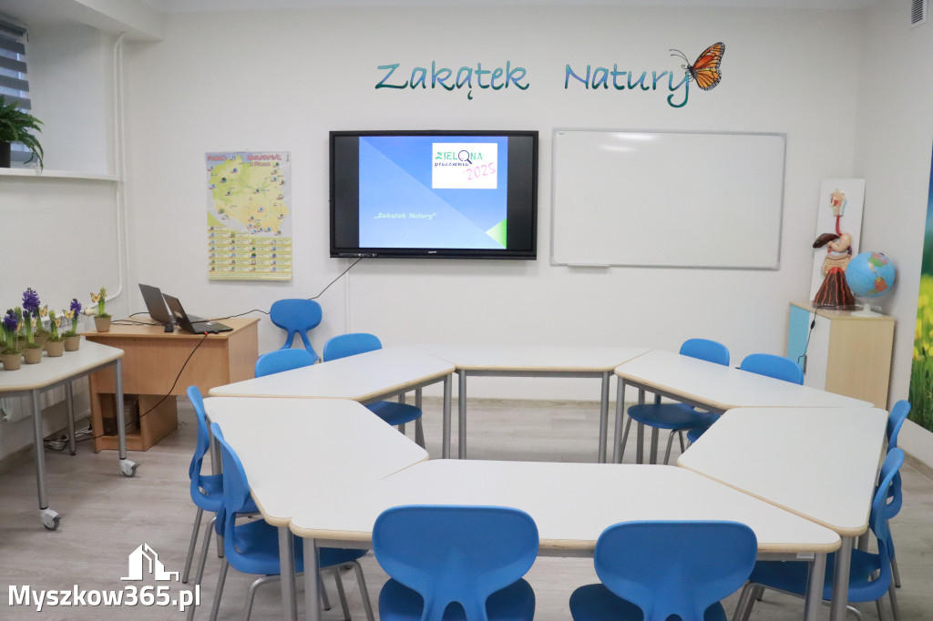 Fotorelacja: ZAKĄTEK NATURY w Szkole Podstawowej w Poraju