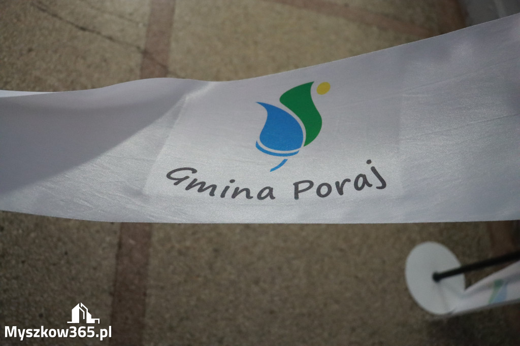 Fotorelacja: ZAKĄTEK NATURY w Szkole Podstawowej w Poraju