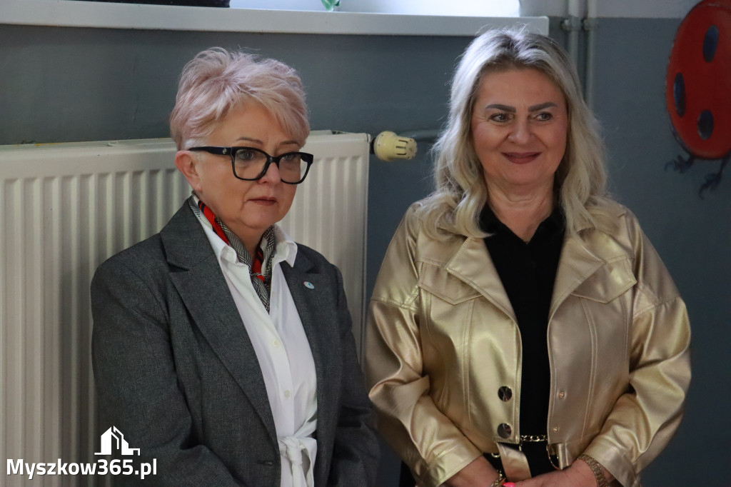 Fotorelacja: ZAKĄTEK NATURY w Szkole Podstawowej w Poraju