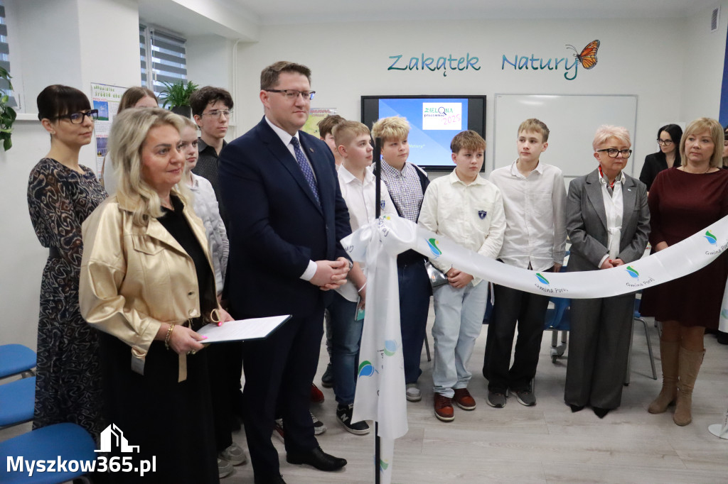 Fotorelacja: ZAKĄTEK NATURY w Szkole Podstawowej w Poraju