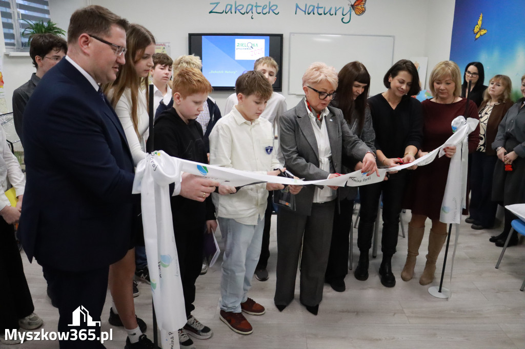 Fotorelacja: ZAKĄTEK NATURY w Szkole Podstawowej w Poraju