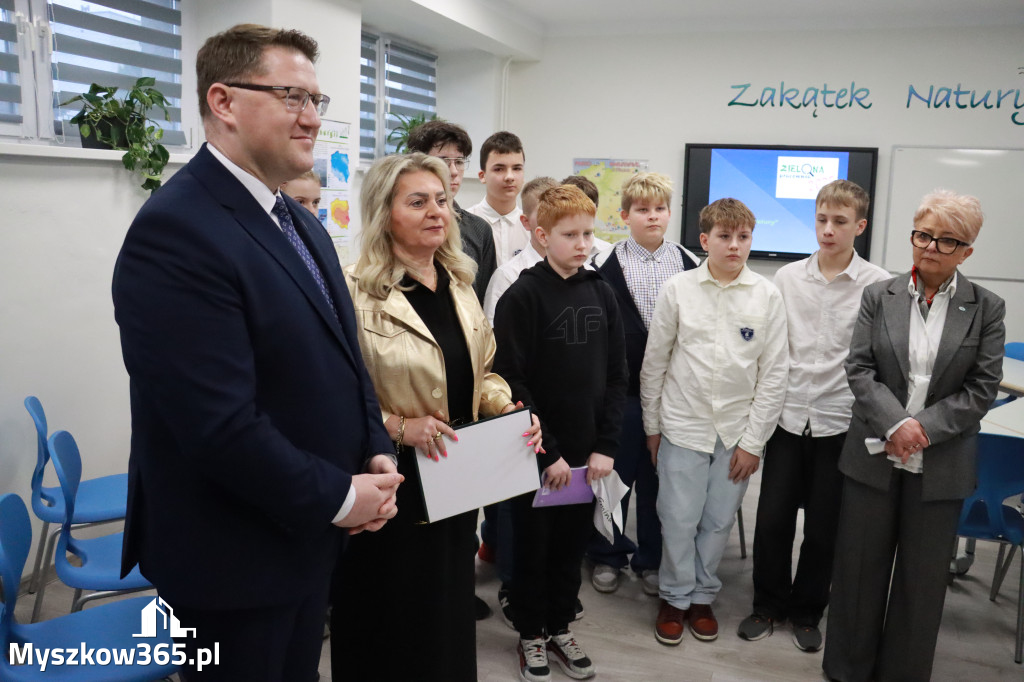 Fotorelacja: ZAKĄTEK NATURY w Szkole Podstawowej w Poraju