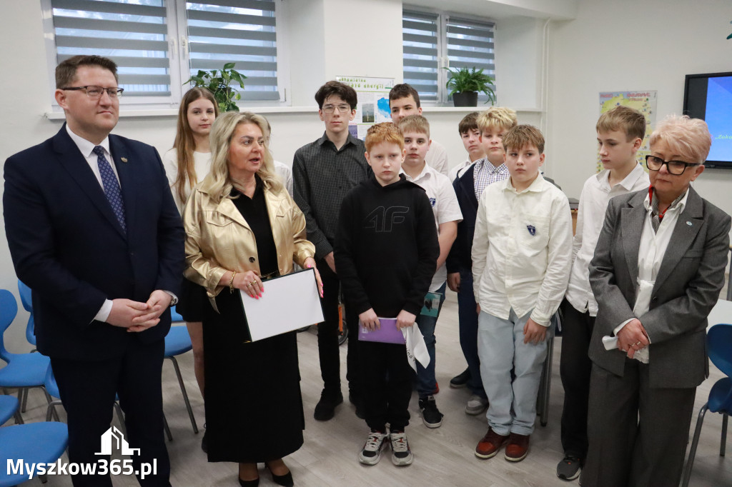 Fotorelacja: ZAKĄTEK NATURY w Szkole Podstawowej w Poraju