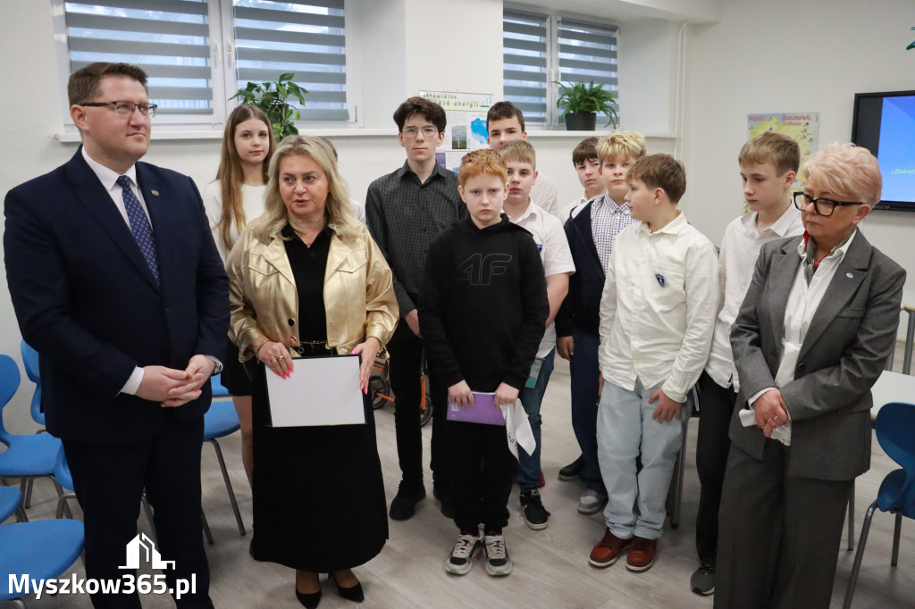 Fotorelacja: ZAKĄTEK NATURY w Szkole Podstawowej w Poraju