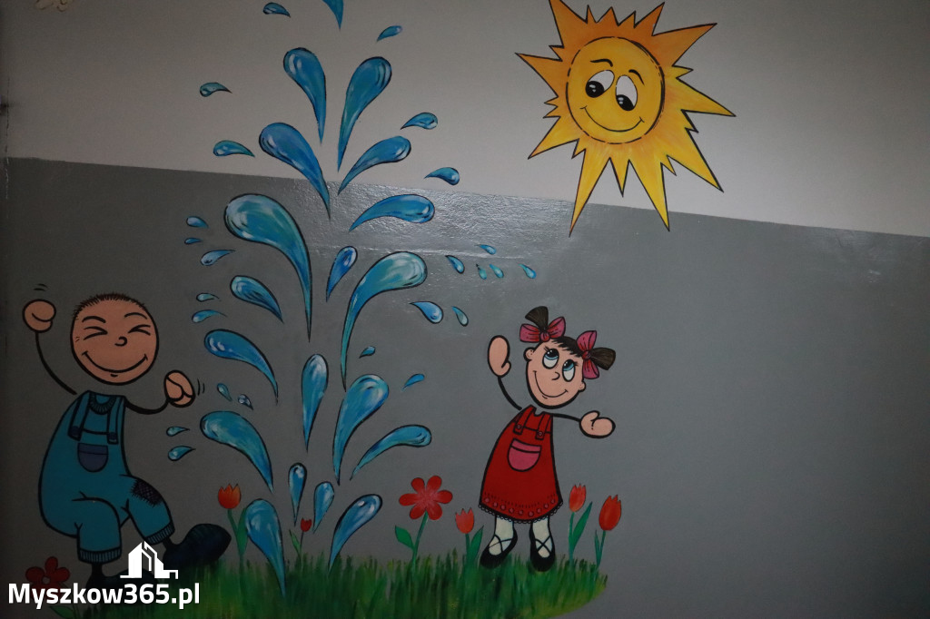 Fotorelacja: ZAKĄTEK NATURY w Szkole Podstawowej w Poraju