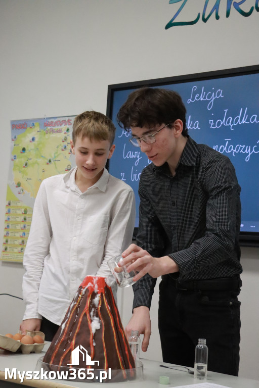 Fotorelacja: ZAKĄTEK NATURY w Szkole Podstawowej w Poraju