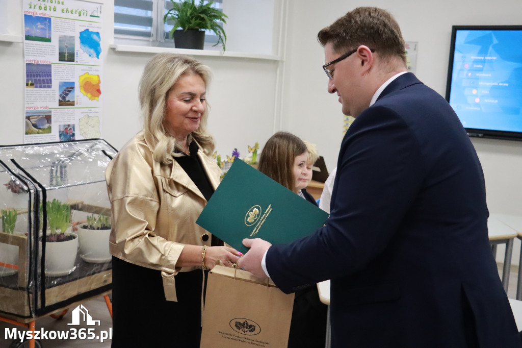 Fotorelacja: ZAKĄTEK NATURY w Szkole Podstawowej w Poraju