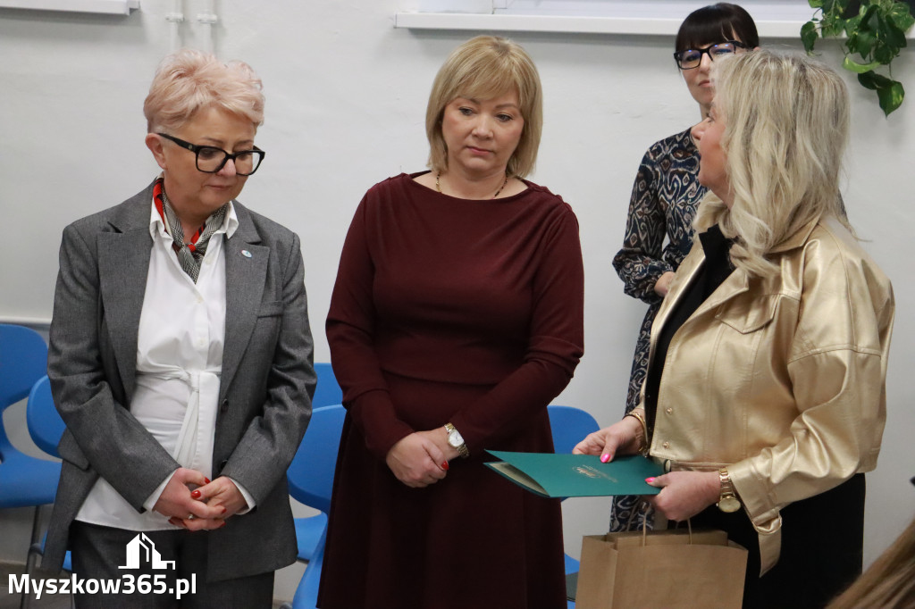 Fotorelacja: ZAKĄTEK NATURY w Szkole Podstawowej w Poraju