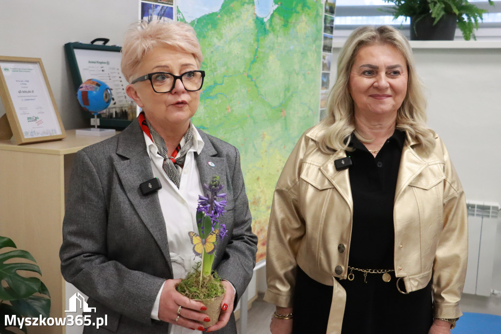 Fotorelacja: ZAKĄTEK NATURY w Szkole Podstawowej w Poraju