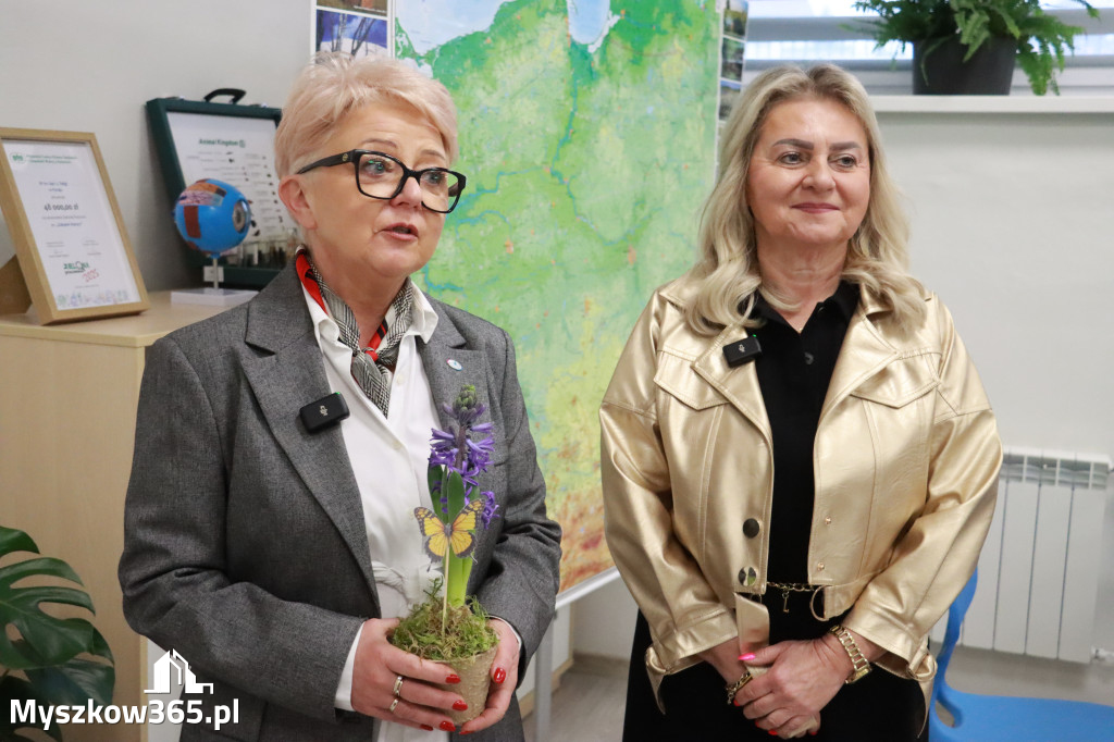 Fotorelacja: ZAKĄTEK NATURY w Szkole Podstawowej w Poraju