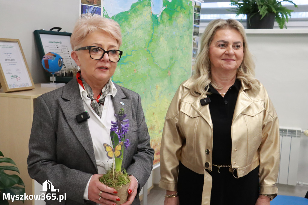 Fotorelacja: ZAKĄTEK NATURY w Szkole Podstawowej w Poraju
