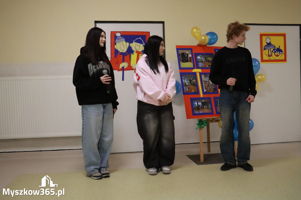 Fotorelacja: Uroczyste otwarcie windy oraz świetlicy szkolnej w SP3 Myszków