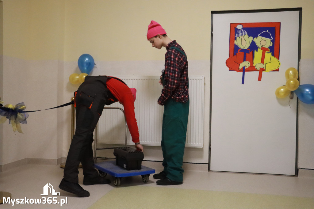 Fotorelacja: Uroczyste otwarcie windy oraz świetlicy szkolnej w SP3 Myszków