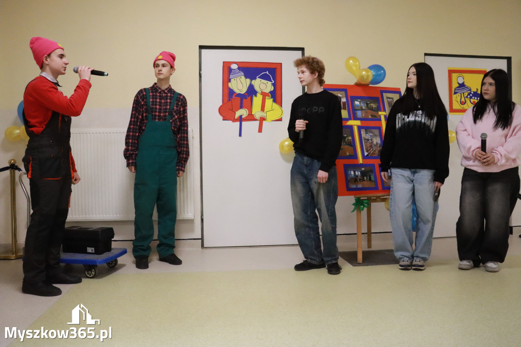 Fotorelacja: Uroczyste otwarcie windy oraz świetlicy szkolnej w SP3 Myszków