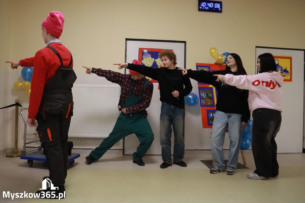 Fotorelacja: Uroczyste otwarcie windy oraz świetlicy szkolnej w SP3 Myszków