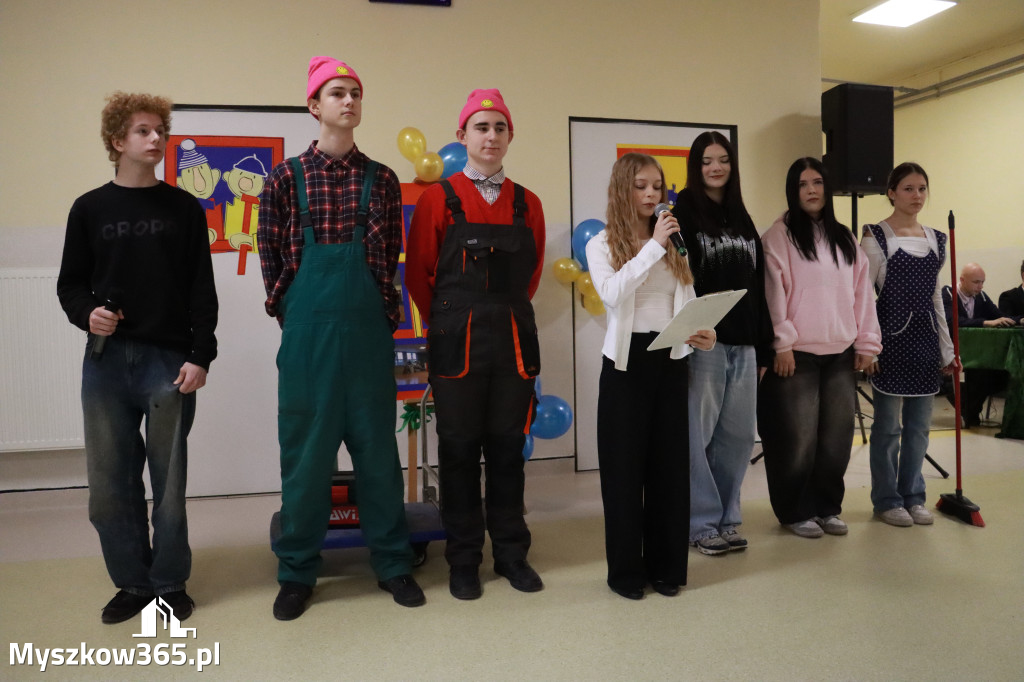 Fotorelacja: Uroczyste otwarcie windy oraz świetlicy szkolnej w SP3 Myszków