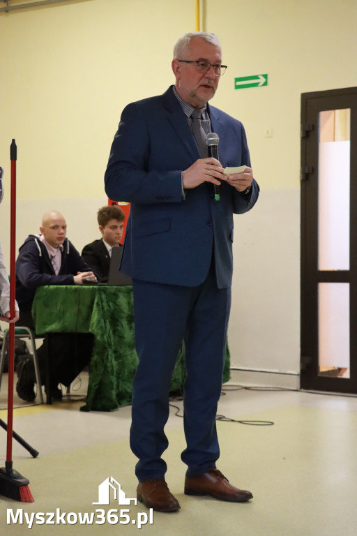 Fotorelacja: Uroczyste otwarcie windy oraz świetlicy szkolnej w SP3 Myszków