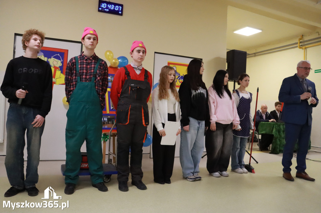 Fotorelacja: Uroczyste otwarcie windy oraz świetlicy szkolnej w SP3 Myszków