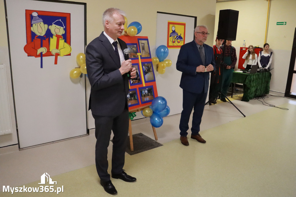 Fotorelacja: Uroczyste otwarcie windy oraz świetlicy szkolnej w SP3 Myszków