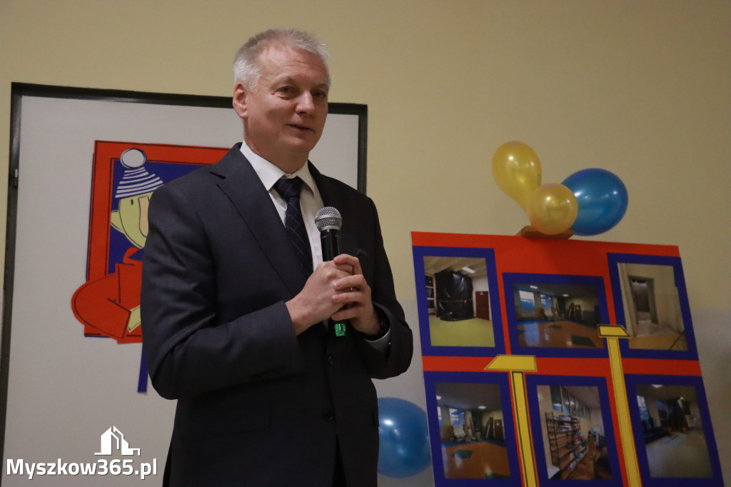 Fotorelacja: Uroczyste otwarcie windy oraz świetlicy szkolnej w SP3 Myszków