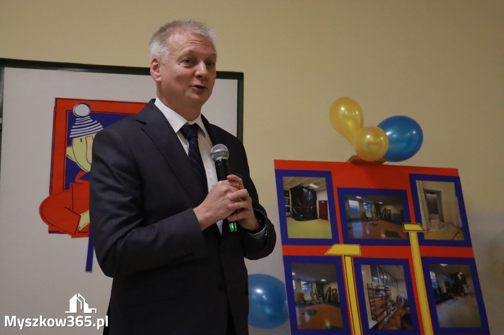 Fotorelacja: Uroczyste otwarcie windy oraz świetlicy szkolnej w SP3 Myszków