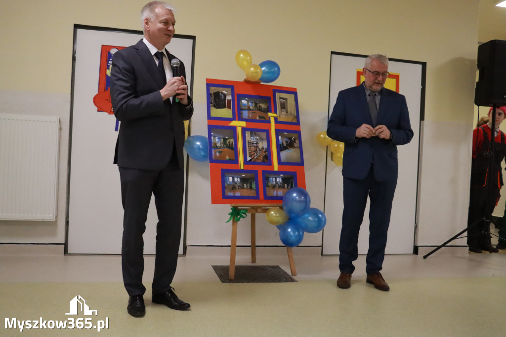 Fotorelacja: Uroczyste otwarcie windy oraz świetlicy szkolnej w SP3 Myszków