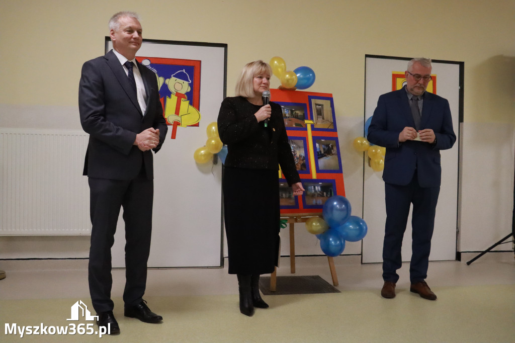 Fotorelacja: Uroczyste otwarcie windy oraz świetlicy szkolnej w SP3 Myszków