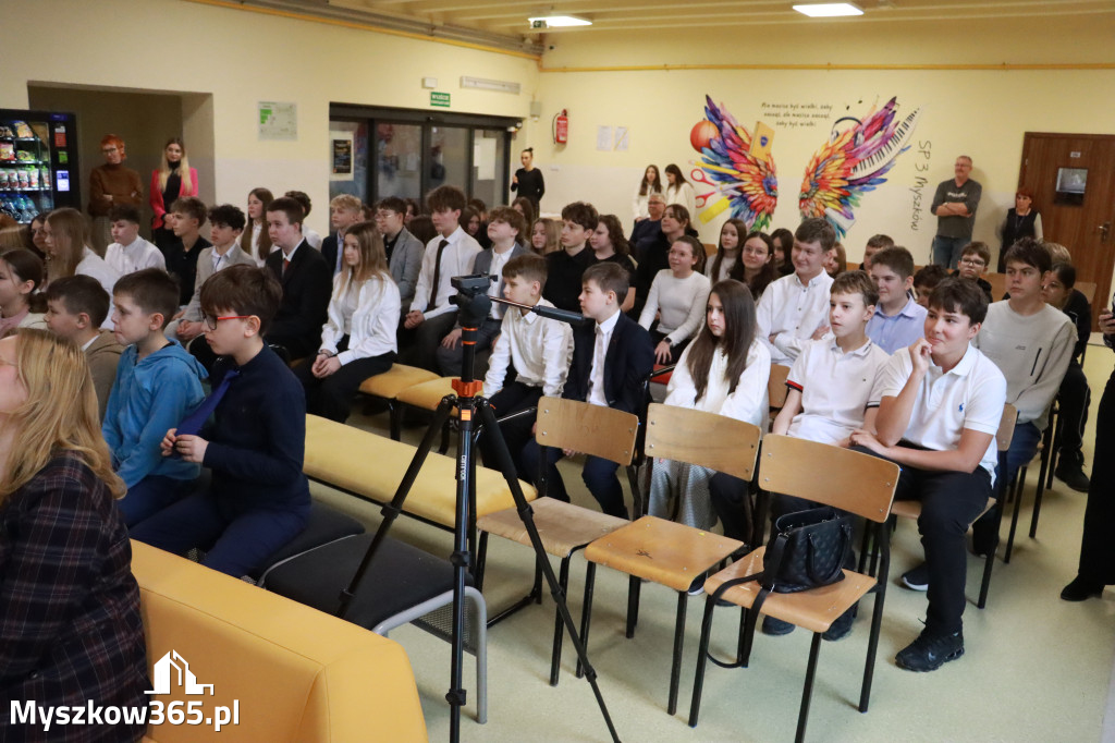 Fotorelacja: Uroczyste otwarcie windy oraz świetlicy szkolnej w SP3 Myszków