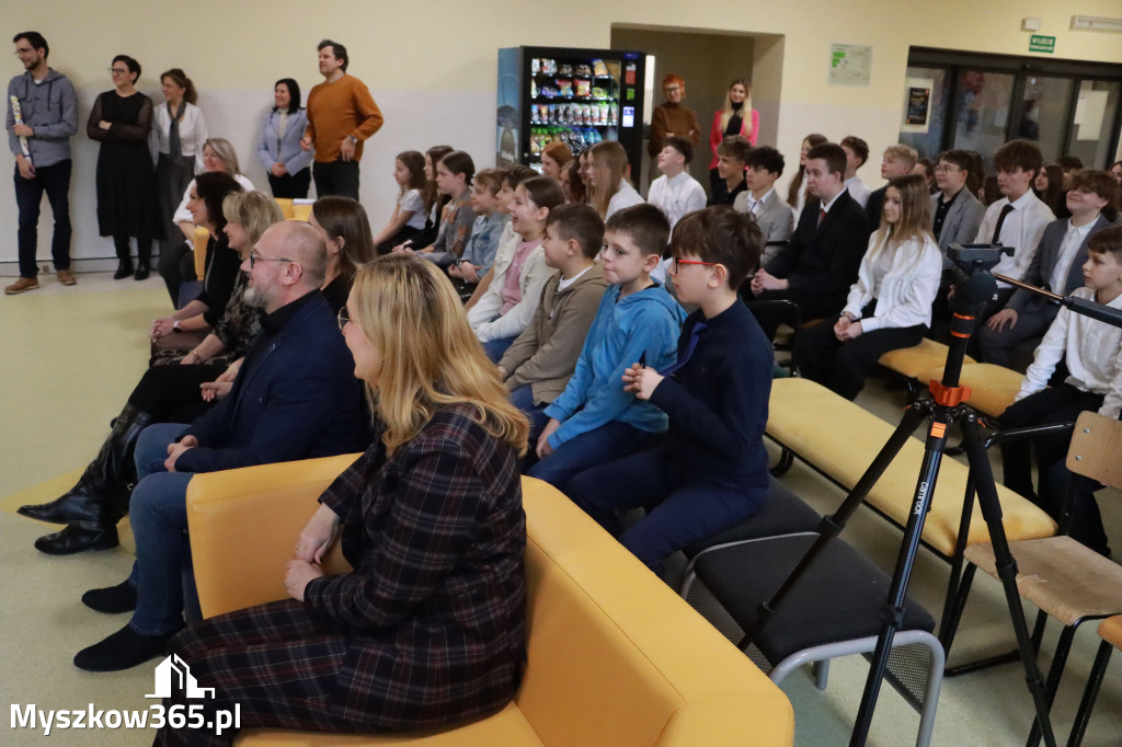 Fotorelacja: Uroczyste otwarcie windy oraz świetlicy szkolnej w SP3 Myszków
