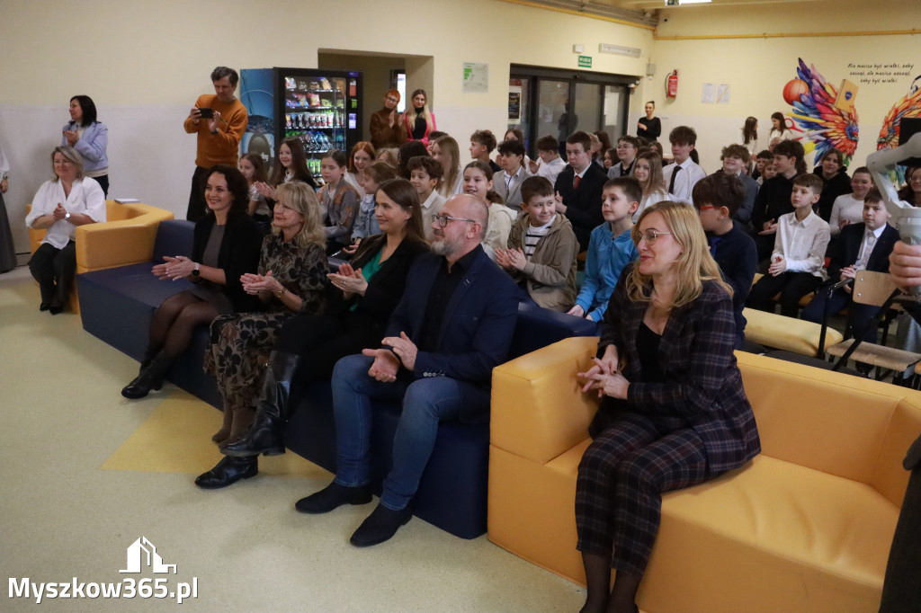 Fotorelacja: Uroczyste otwarcie windy oraz świetlicy szkolnej w SP3 Myszków