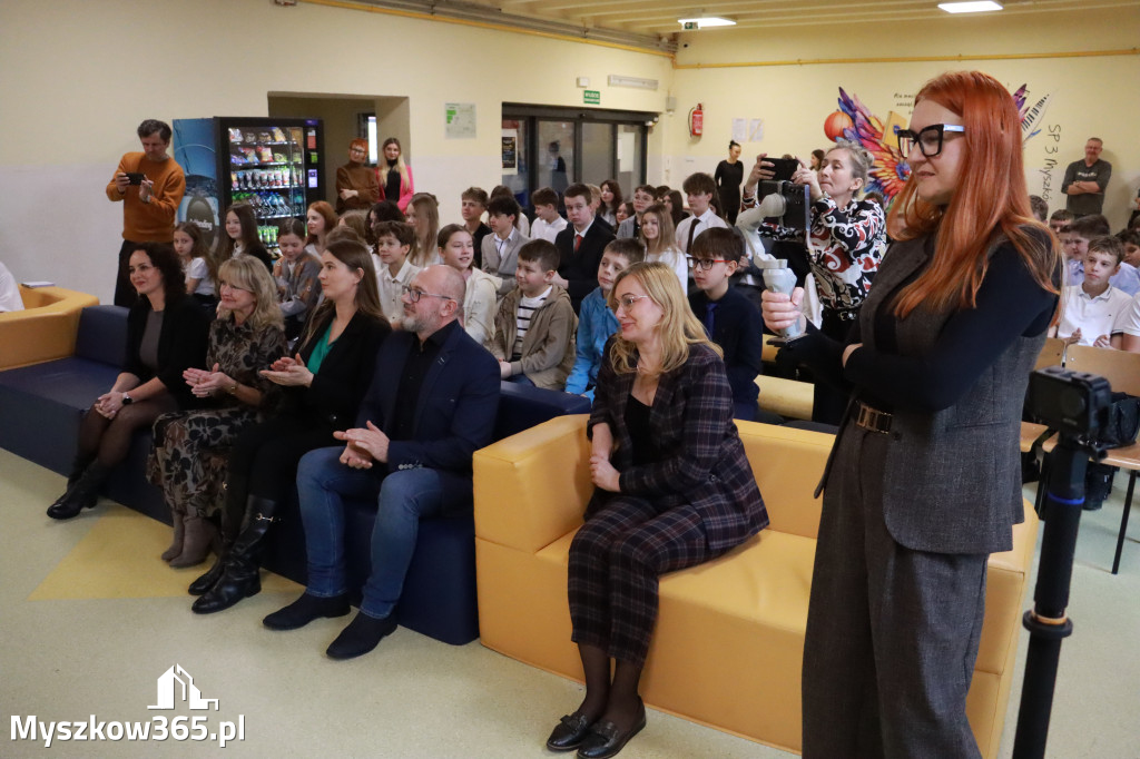 Fotorelacja: Uroczyste otwarcie windy oraz świetlicy szkolnej w SP3 Myszków