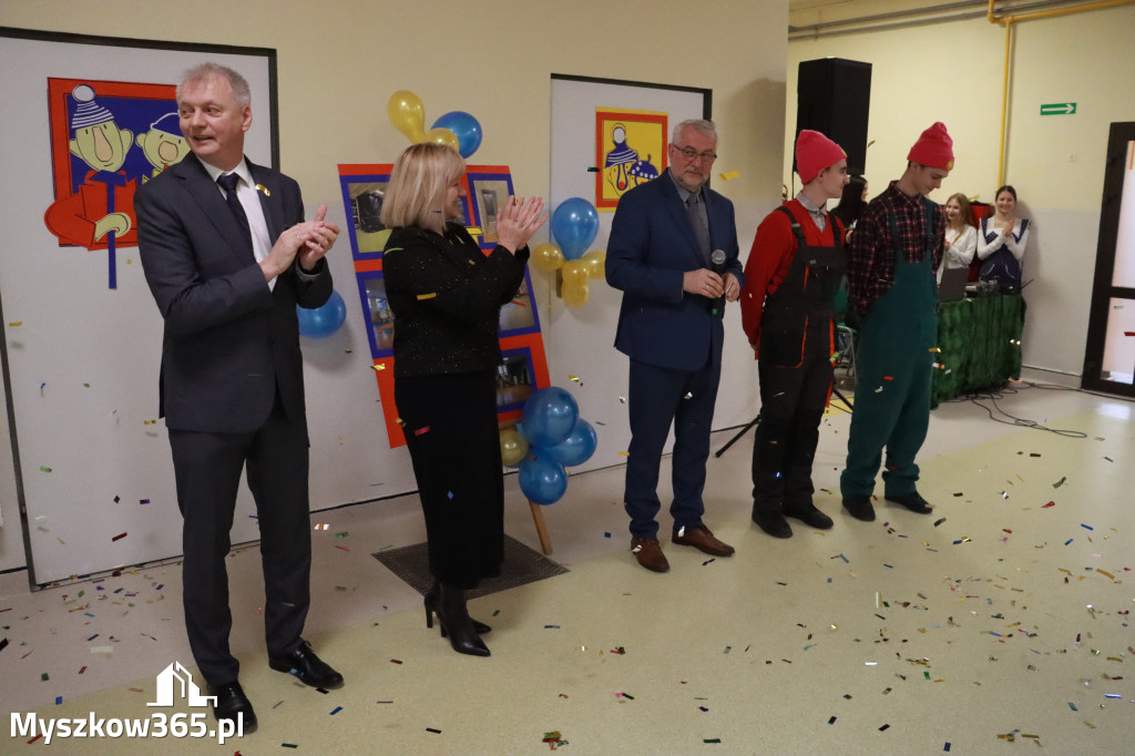 Fotorelacja: Uroczyste otwarcie windy oraz świetlicy szkolnej w SP3 Myszków