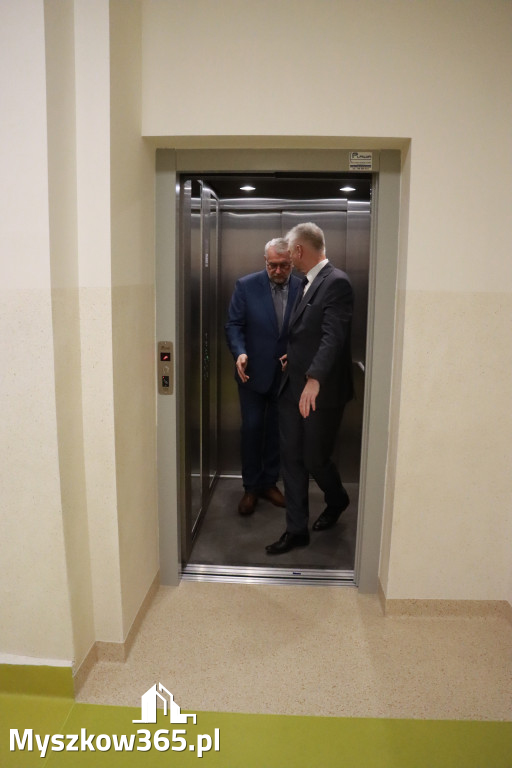 Fotorelacja: Uroczyste otwarcie windy oraz świetlicy szkolnej w SP3 Myszków