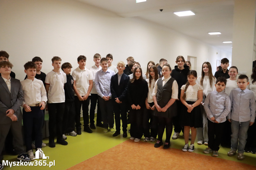 Fotorelacja: Uroczyste otwarcie windy oraz świetlicy szkolnej w SP3 Myszków