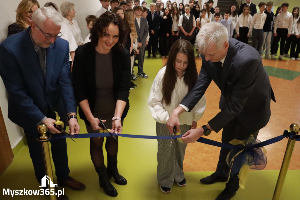 Fotorelacja: Uroczyste otwarcie windy oraz świetlicy szkolnej w SP3 Myszków