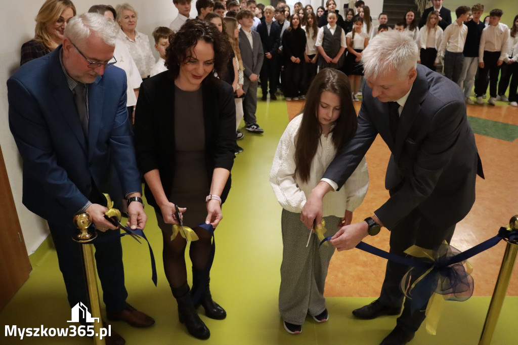 Fotorelacja: Uroczyste otwarcie windy oraz świetlicy szkolnej w SP3 Myszków