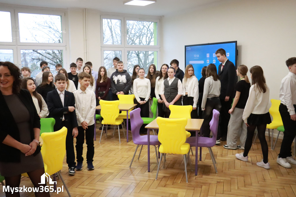 Fotorelacja: Uroczyste otwarcie windy oraz świetlicy szkolnej w SP3 Myszków