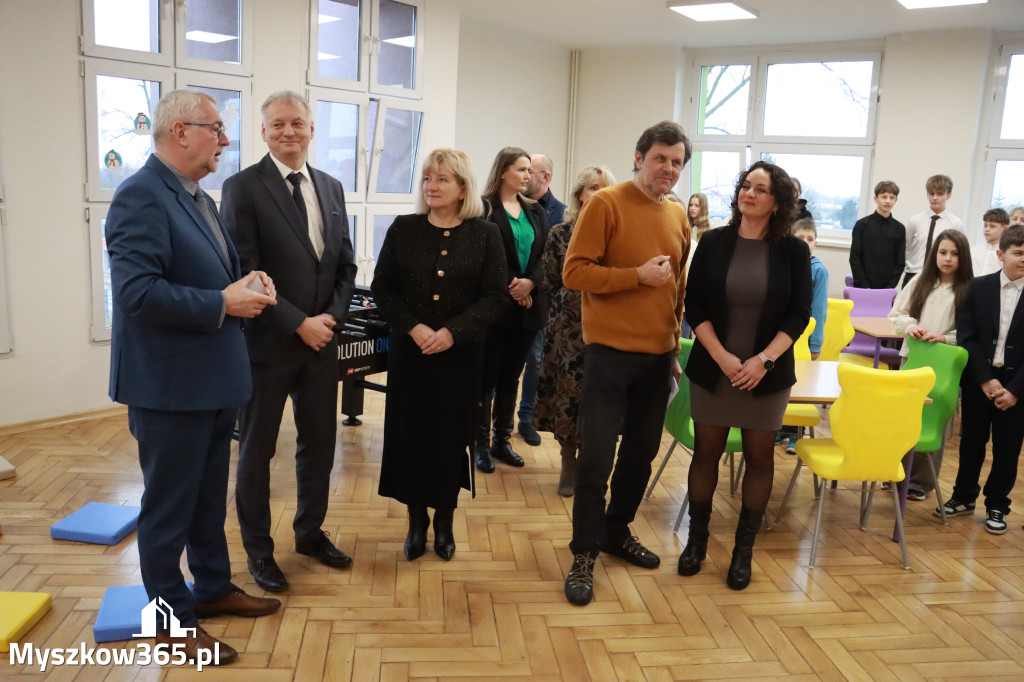 Fotorelacja: Uroczyste otwarcie windy oraz świetlicy szkolnej w SP3 Myszków