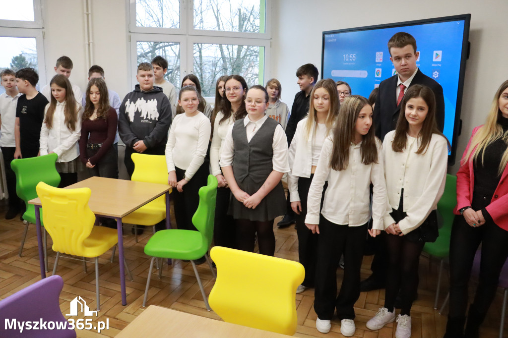 Fotorelacja: Uroczyste otwarcie windy oraz świetlicy szkolnej w SP3 Myszków